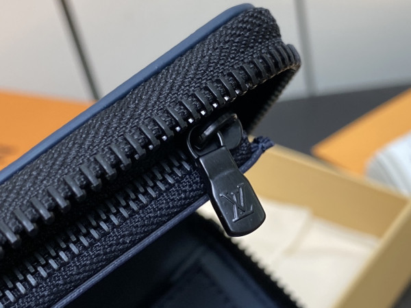 l0*is V*t0n zippy wallet-10*20*2 cm