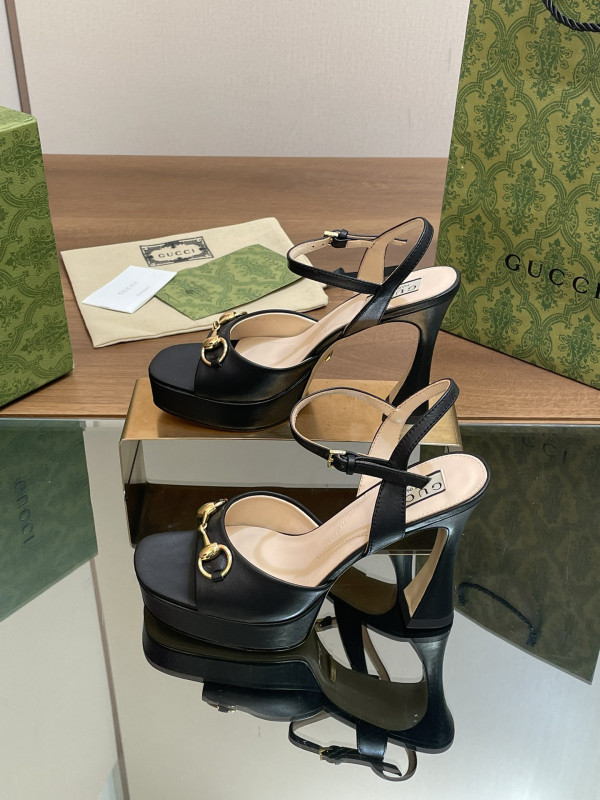 G*u*i heels-11cm