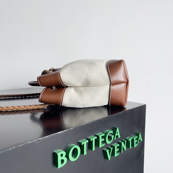bo*te*ga Ve*ne*ta small  andiamo-25*22*10.5cm