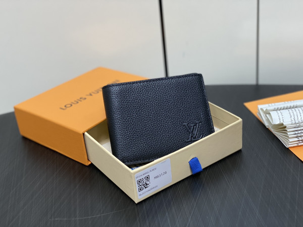 l0*is V*t0n slender wallet-11*8.5*2cm
