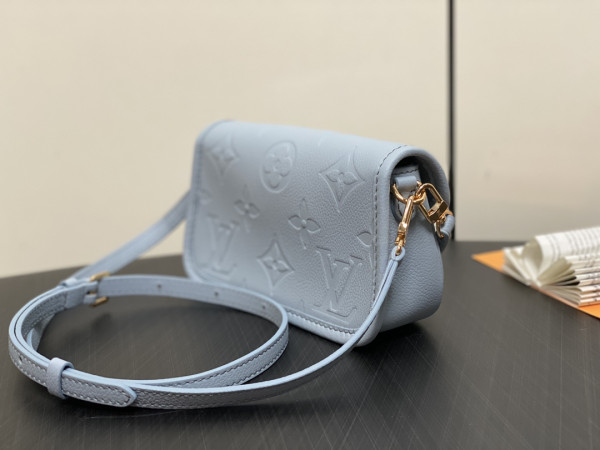 l0*is V*t0n nano diane-19*10.5*6 cm