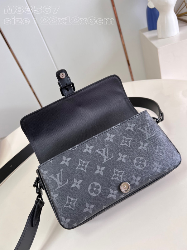 l0*is V*t0n montsouris wearable wallet