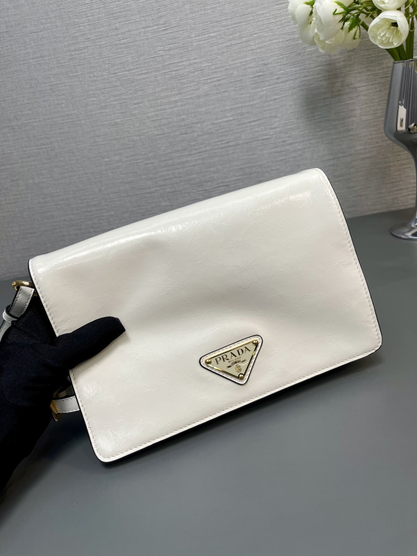 Pra*a messenger bag-23*15*8.5cm