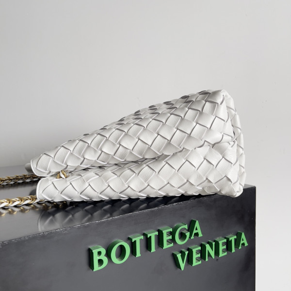 bo*te*ga Ve*ne*ta medium andiamo