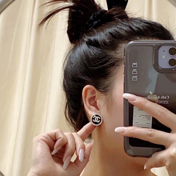 CL EARRINGS