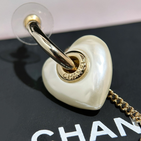 CL EARRINGS