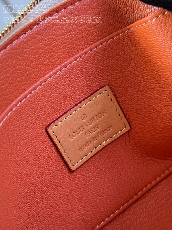 l0*is V*t0n pochette cosmétique pm