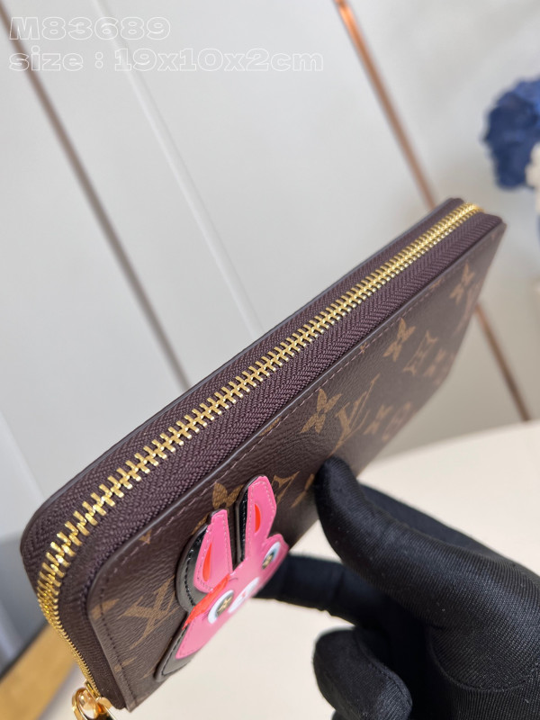 l0*is V*t0n zippy wallet-10*20*2 cm