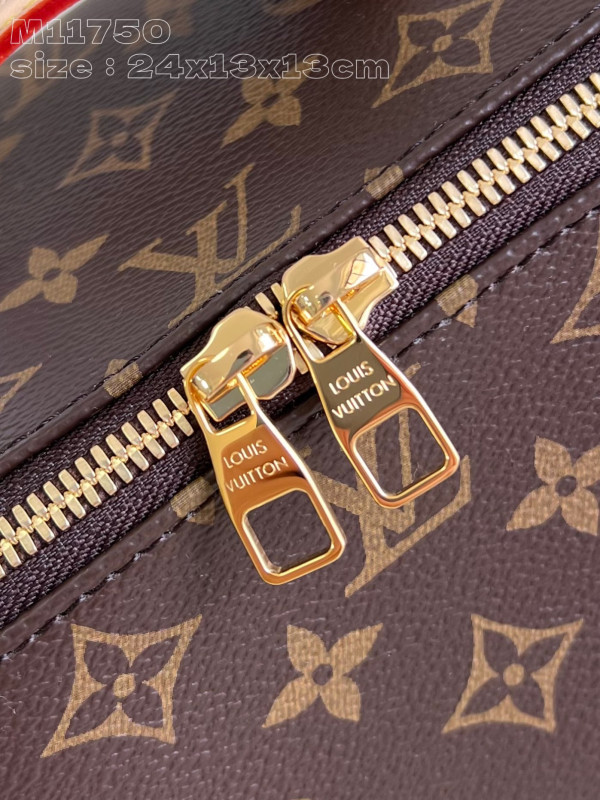 l0*is V*t0n toiletry bag-24*13*13cm