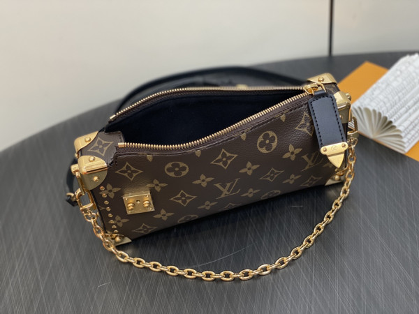 l0*is V*t0n slim trunk-23*12*4cm