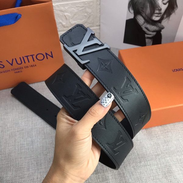 l0*is V*t0n belt