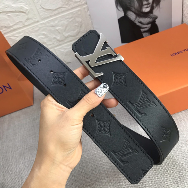 l0*is V*t0n belt