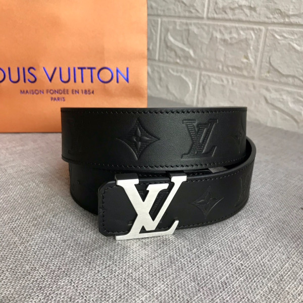 l0*is V*t0n belt
