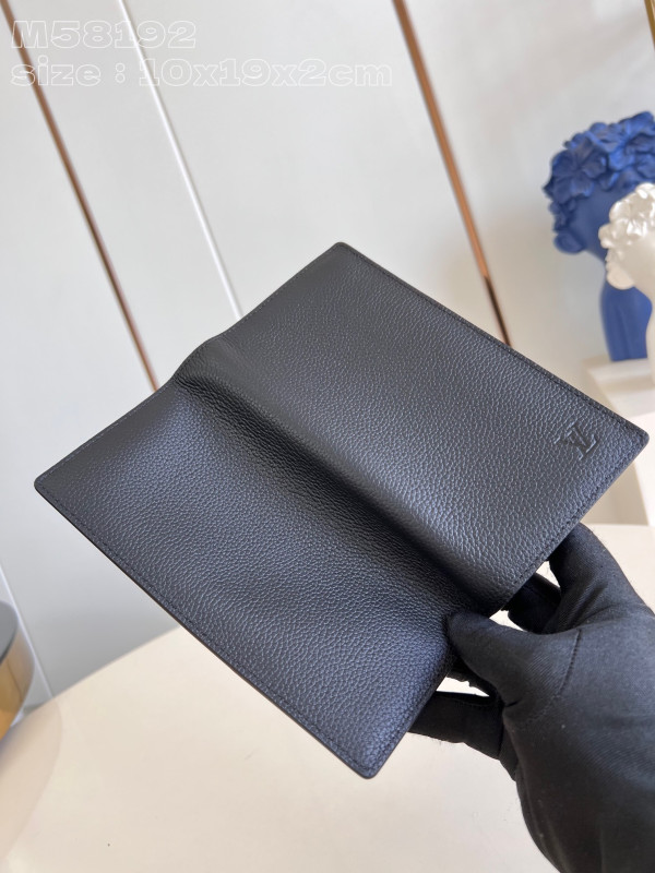 l0*is V*t0n brazza wallet-10*19*2cm
