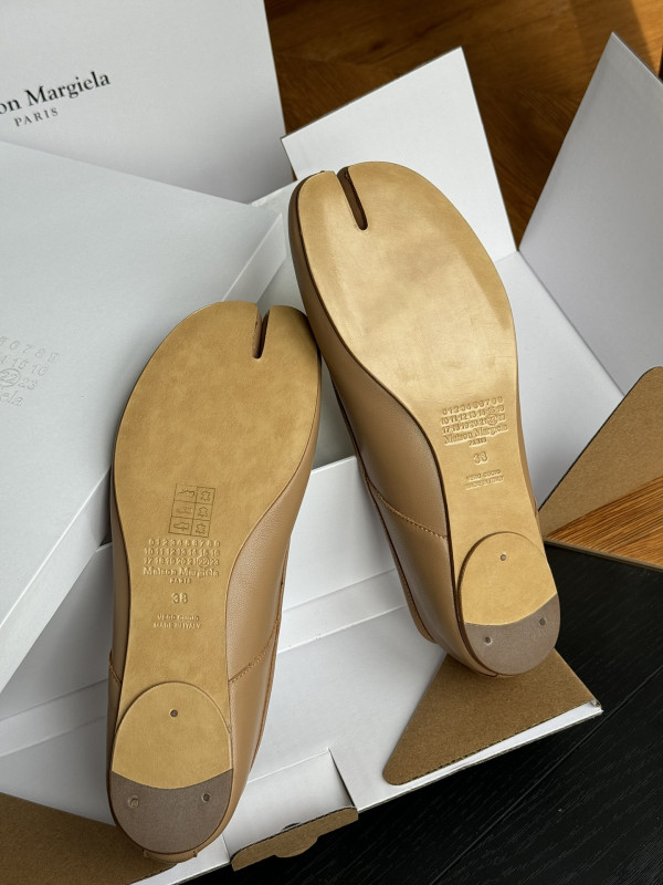 ma*s*n Ma*i*la ballet flats