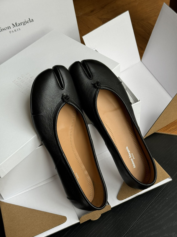 ma*s*n Ma*i*la ballet flats
