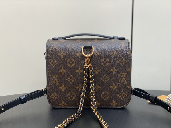 l0*is V*t0n pochette métis backpack