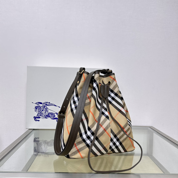 B**rry medium check drawstring pouch