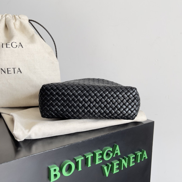 bo*te*ga Ve*ne*ta mini tosca