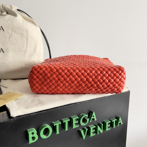 bo*te*ga Ve*ne*ta mini tosca
