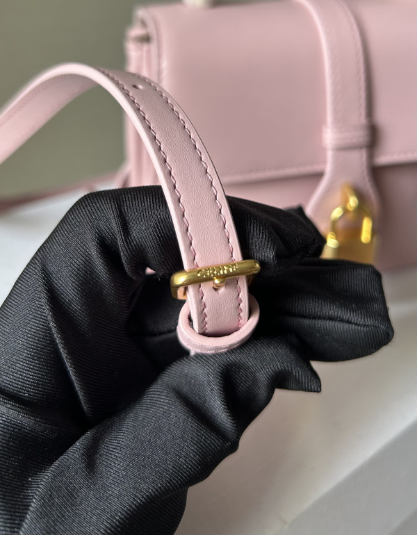 Celin* MINI CHAIN CLAUDE