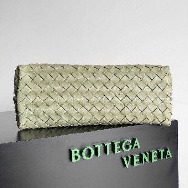 bo*te*ga Ve*ne*ta medium andiamo