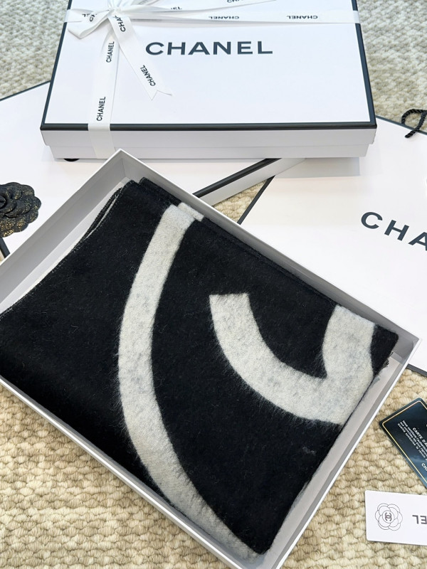 CL Scarf