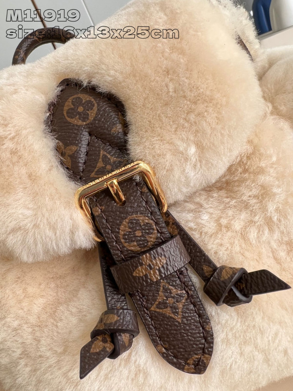 l0*is V*t0n ski nano teddy backpack