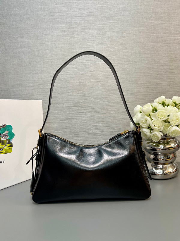 Pra*a aimée medium shoulder bag