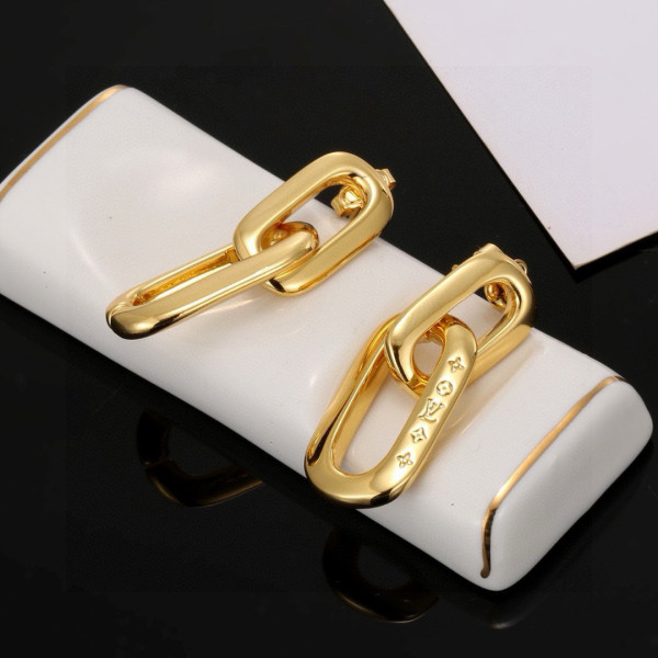 l0*is V*t0n earrings
