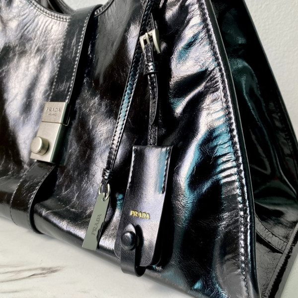 Pra*a large leather tote bag