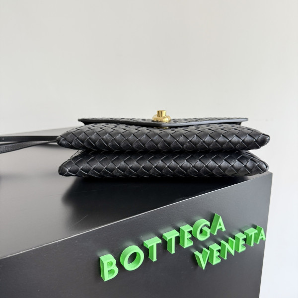 bo*te*ga Ve*ne*ta knot lock-25*16*5.5cm