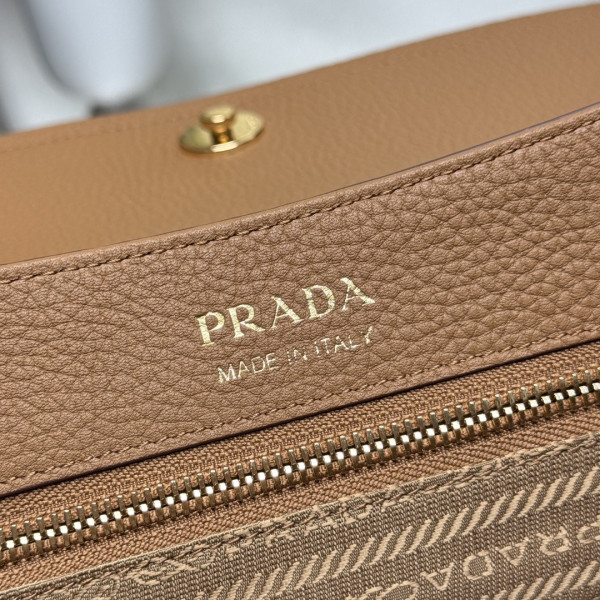Pra*a small leather shoulder bag-26*14*9.5cm