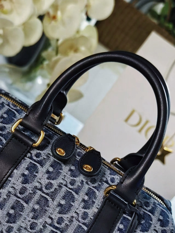 Diro Groove 25 bag
