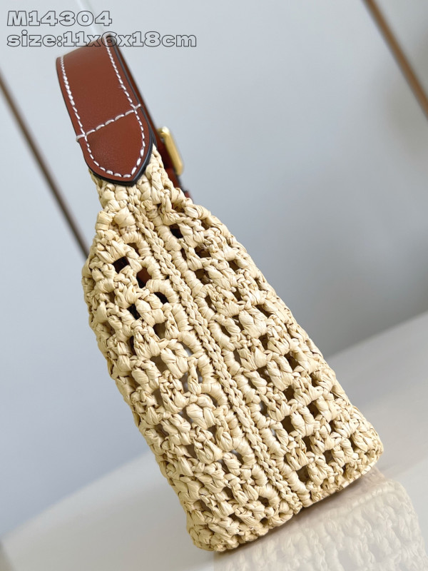 l0*is V*t0n hills pochette