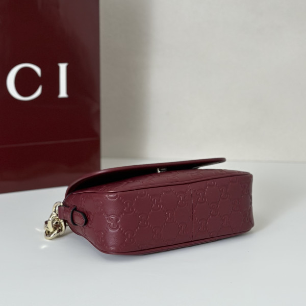 G*u*i gg emblem small shoulder bag - 20.5*13*7cm