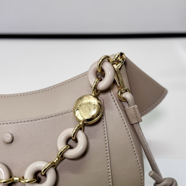 L0ew* medium ola bag in smooth calfskin - 26*18*13cm