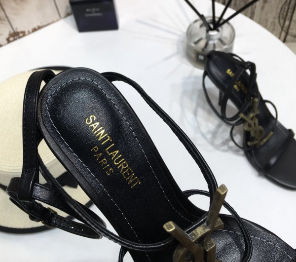Y*L cassandra platform sandals in patent leather