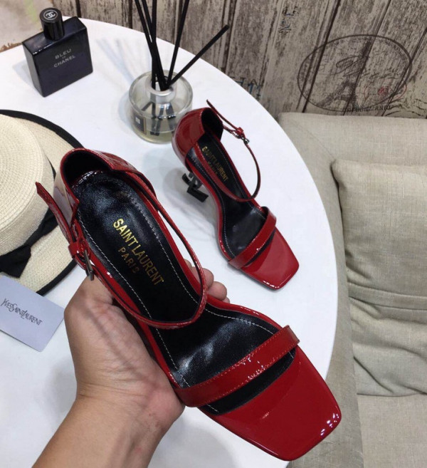 Y*L opyum sandals